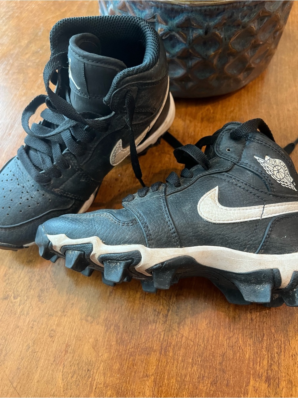 Air Jordan 1 Mid TD Football Cleats Black White Youth Size 13c